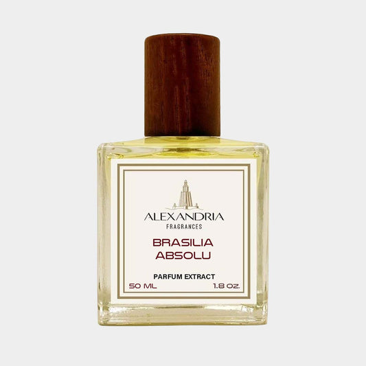 Een volledige fles Alexandria Fragrances Brasilia Absolu, een parfumextract van 50 ml, met een elegante houten dop en een heldere, gouden vloeistof.