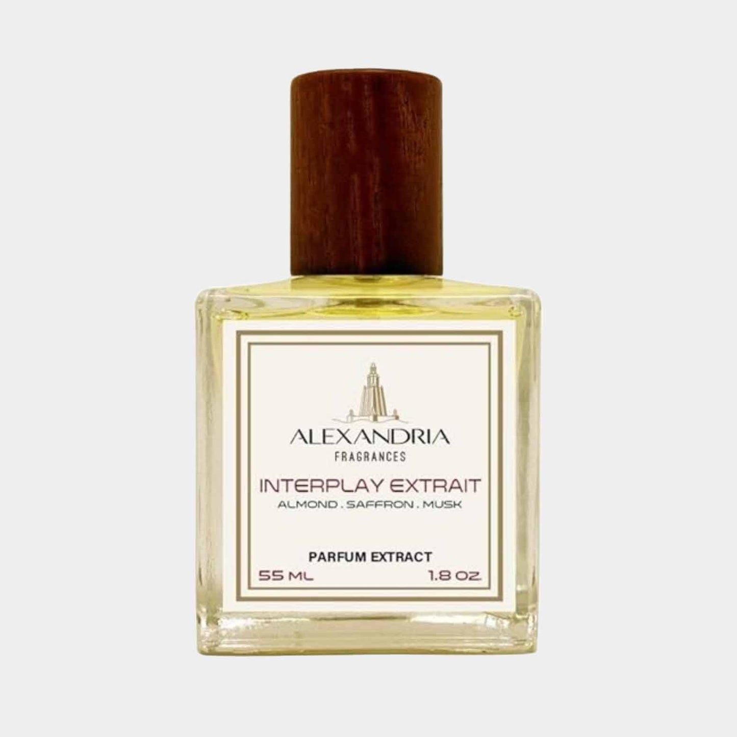 Sample van Alexandria Interplay Extrait, een parfumextract van 55 ml met tonen van amandel, saffraan en musk in een elegant glazen flacon met houten dop.