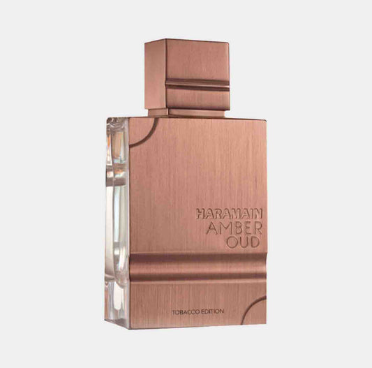 Al Haramain Amber Oud Tobacco Sample is een elegant geurmonstertje in een stijlvolle fles met een bronzen afwerking, perfect voor liefhebbers van luxe parfumervaringen. Deze geur combineert mysterieuze amber- en tabaksnoten voor een warme, verfijnde geur.