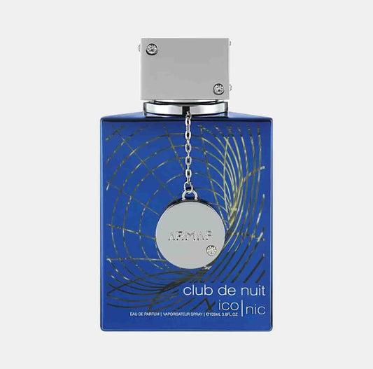 Full bottle van Armaf Club de Nuit Bleu Iconic, een elegant blauw parfumflacon met een zilveren dop en een opvallende ketting.