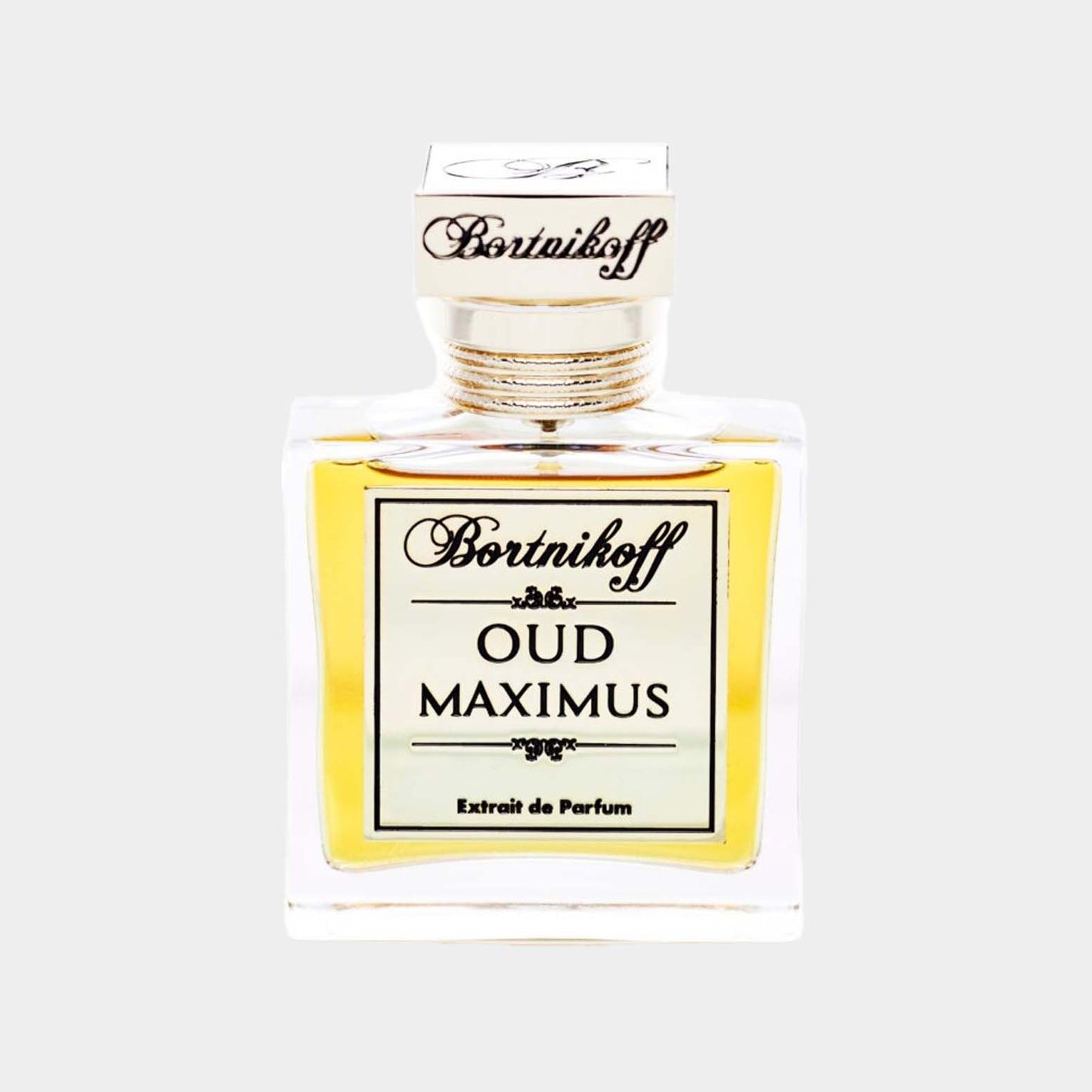 Full bottle of Bortnikoff Oud Maximus, een luxe parfum in een elegant glazen fles met een gouden label.