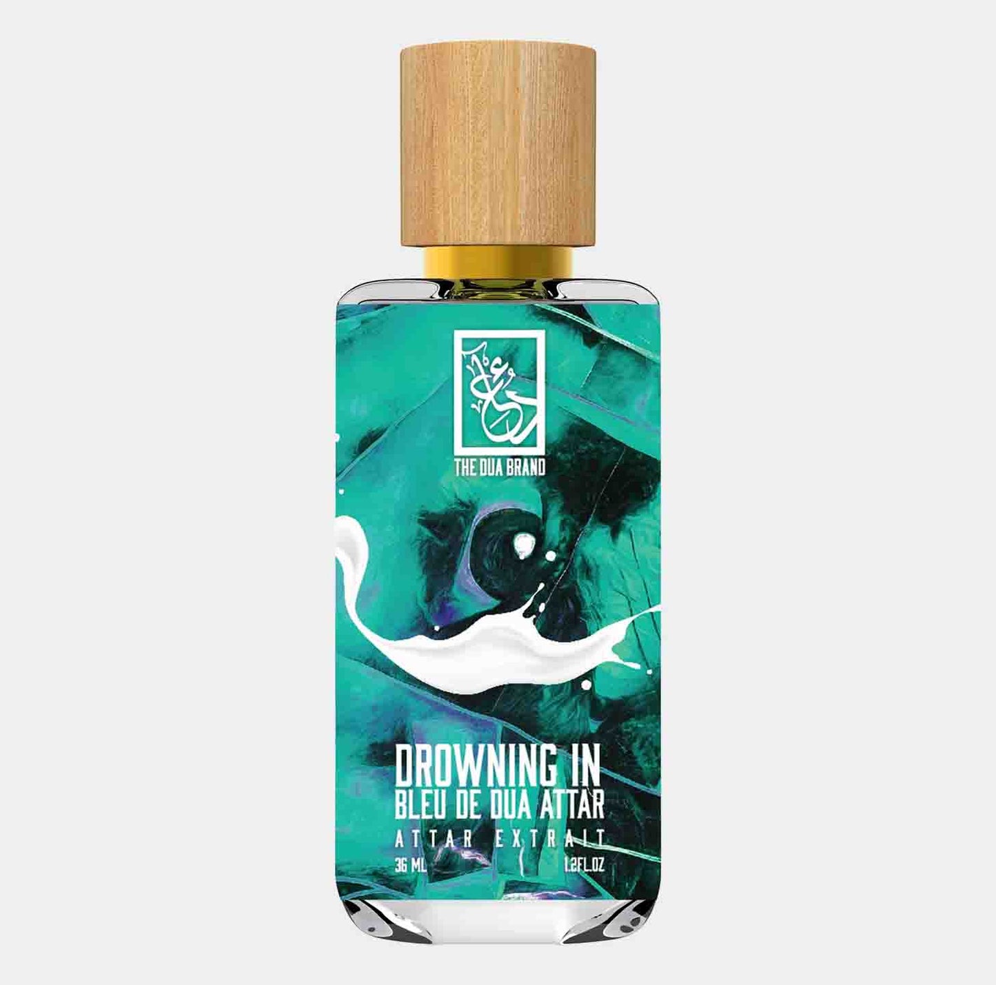 Fles van Dua Drowning in Bleu de Dua Attar, een 36 ml attar met een levendige turquoise verpakking en een houten dop.