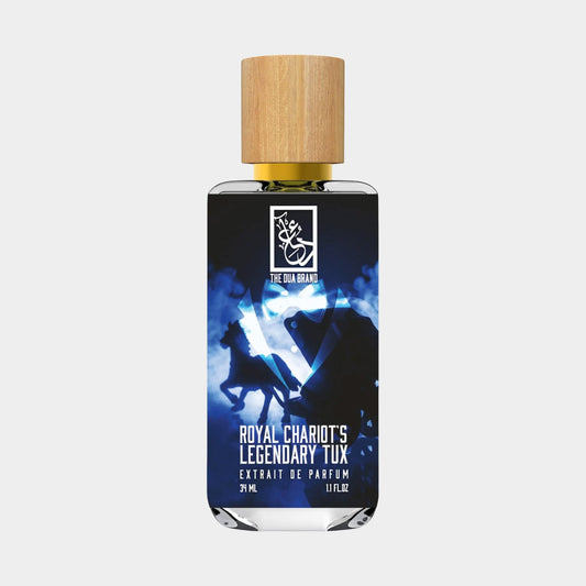 Dua Royal Chariots Legendary Tux Sample, een 34 ml flesje parfum met een stijlvolle verpakking en een houten dop, ideal voor een luxe geurervaring.