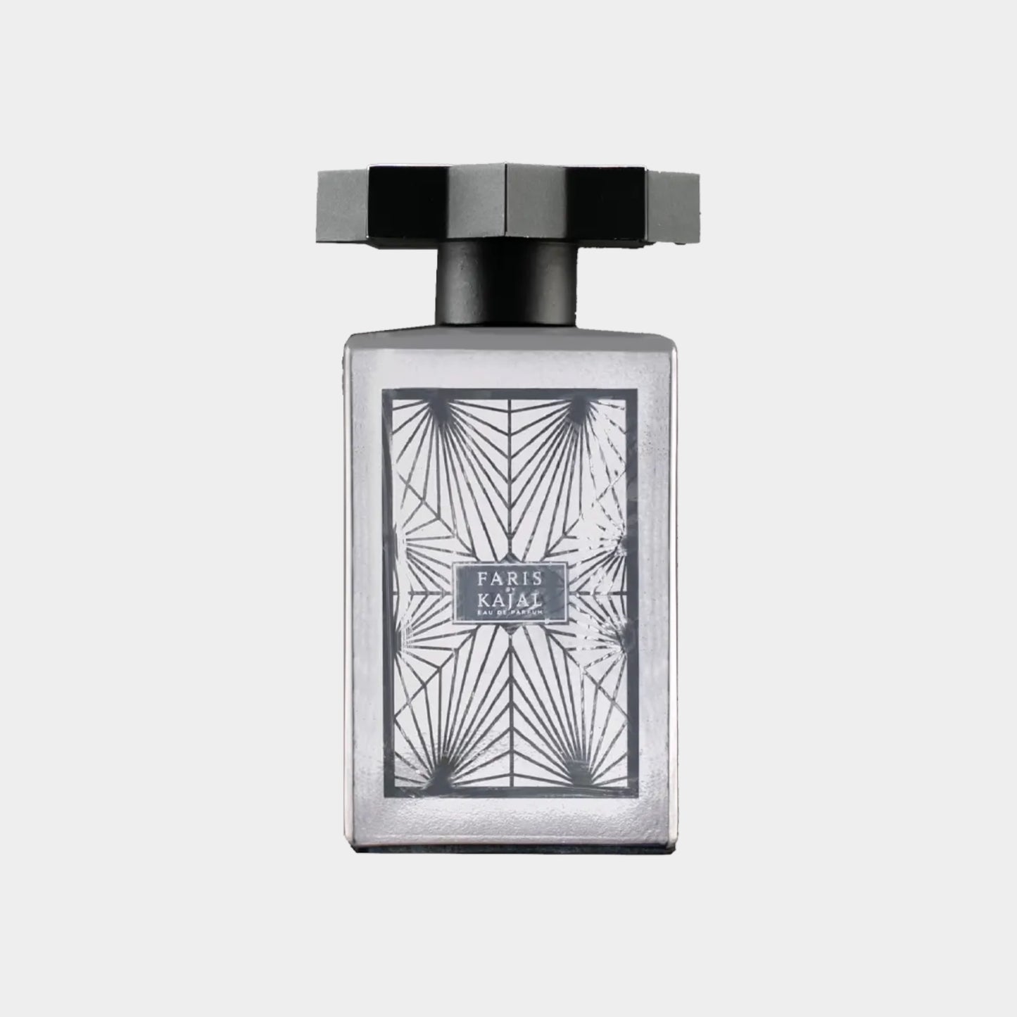 Kajal Faris Sample - een elegante, vierkante parfumfles met een minimalistisch ontwerp in zwart en wit, voorzien van een opvallende dop.