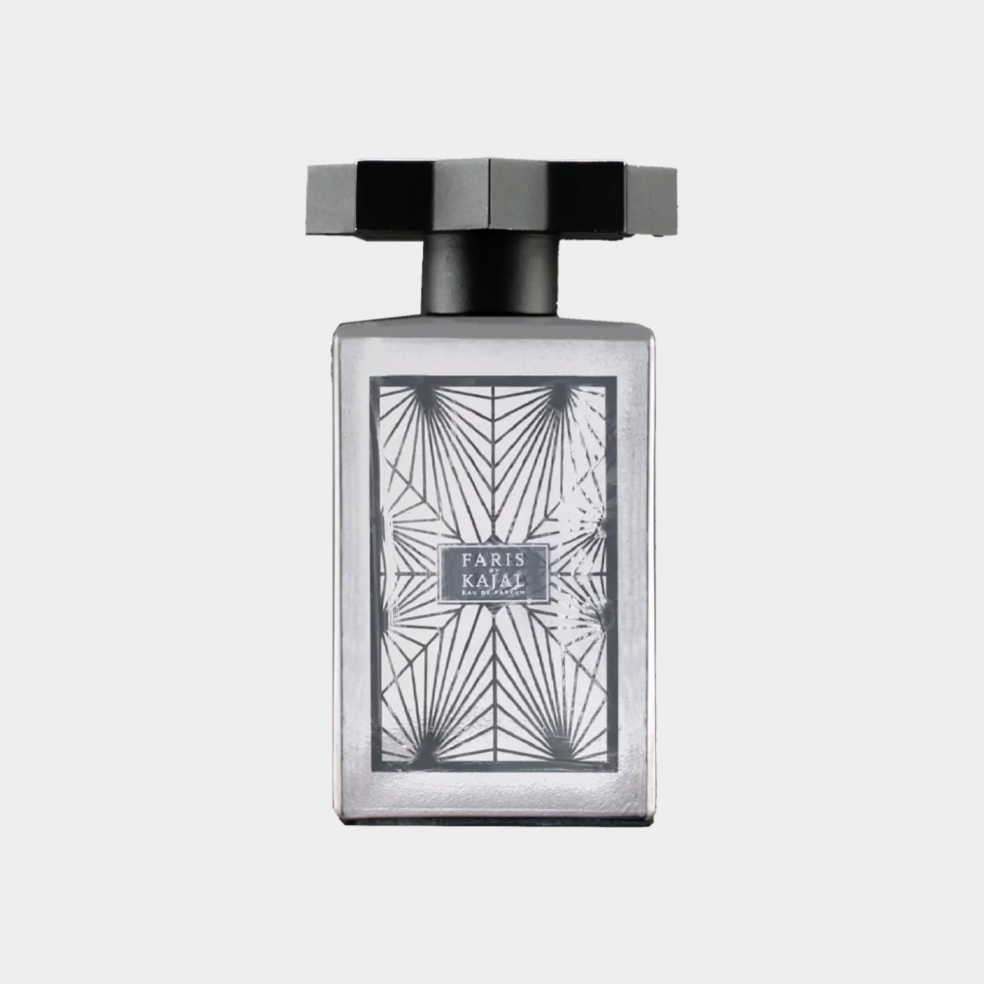 Kajal Faris Full bottle, een elegant parfum in een stijlvolle, geometrische flacon met een zwart-witte uitstraling.