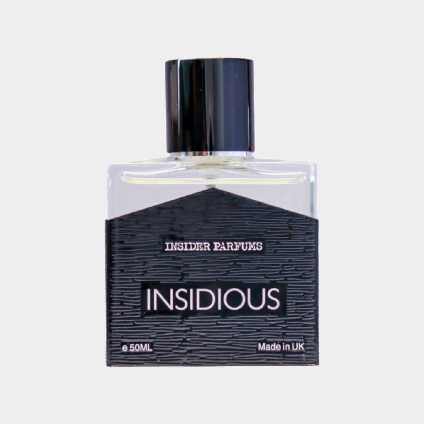 Een sample van Insider Parfums Insidious in een elegante 50 ml flacon met een stijlvolle zwarte etiket. Dit parfum belooft een unieke geurervaring.