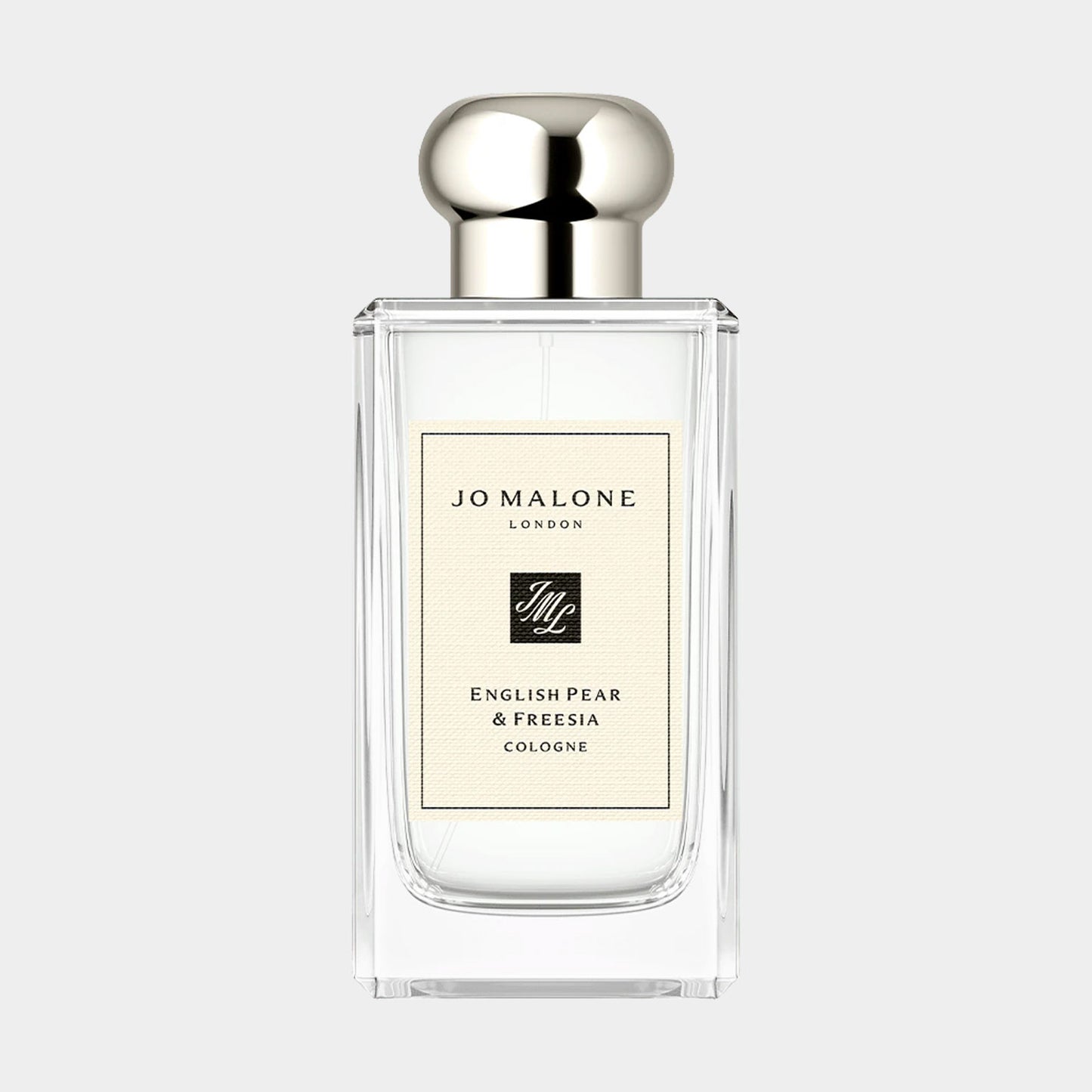 Fles van Jo Malone London English Pear & Freesia, een elegante cologne met een frisse geur van peren en lelies. De transparante flacon heeft een stijlvolle zilveren dop.