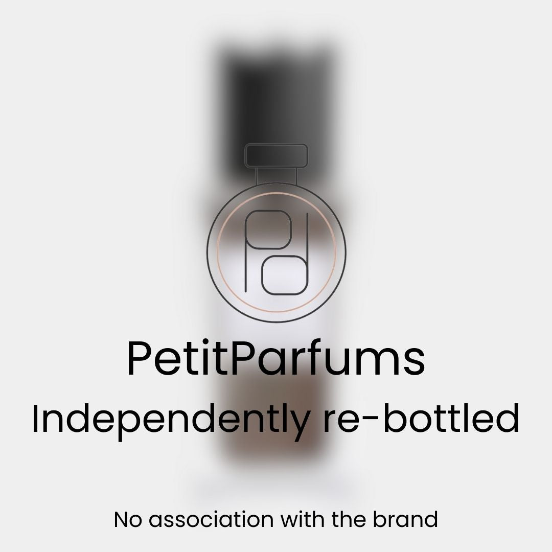 Cuir Sample van PetitParfums, een onafhankelijk herverpakt parfummonster in een eenvoudige fles met een minimalistisch ontwerp.