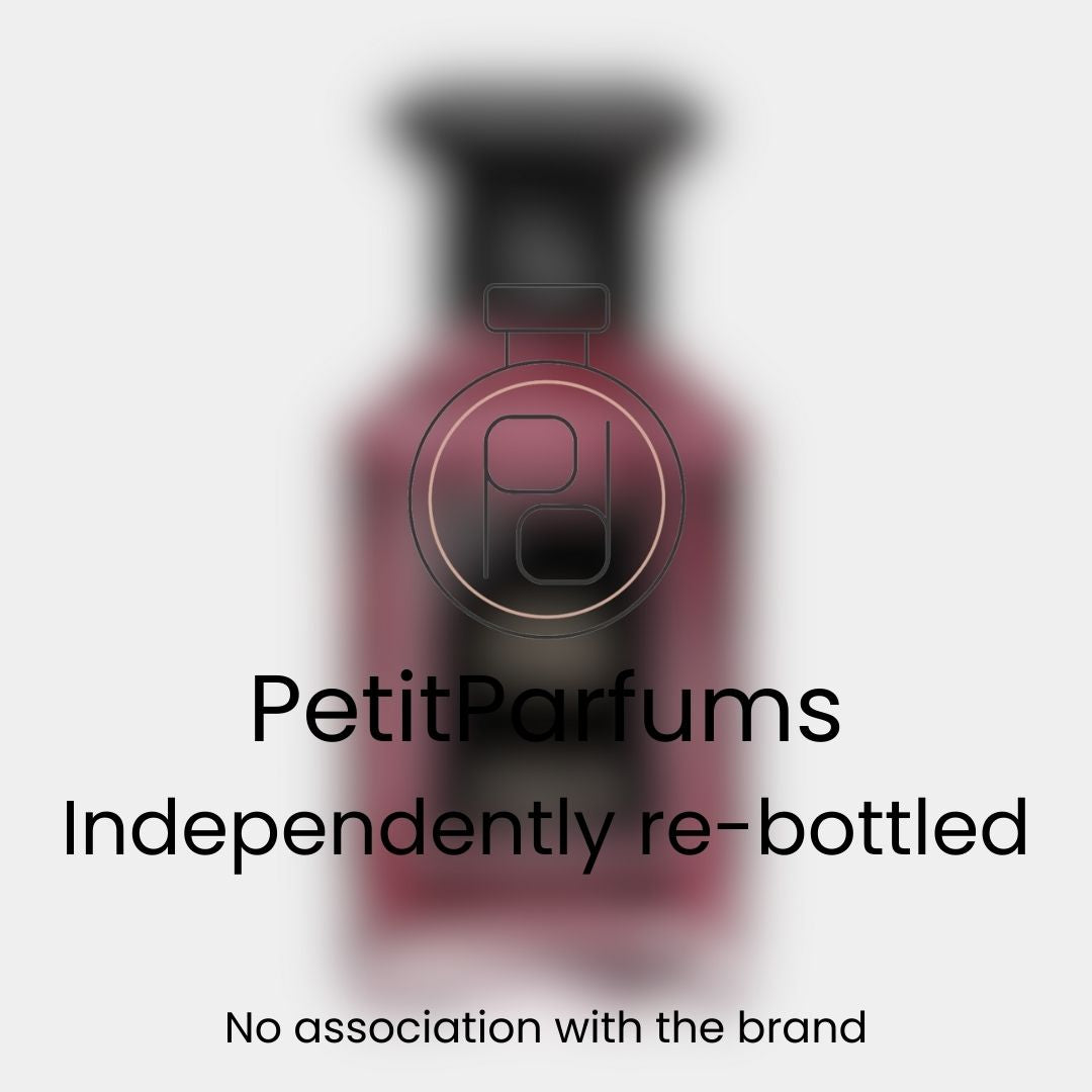 Oeillet Pourpre Sample van PetitParfums, gepresenteerd in een elegant herverpakt flesje met een stijlvolle, minimalistische uitstraling. Perfect voor liefhebbers van unieke geurervaringen.