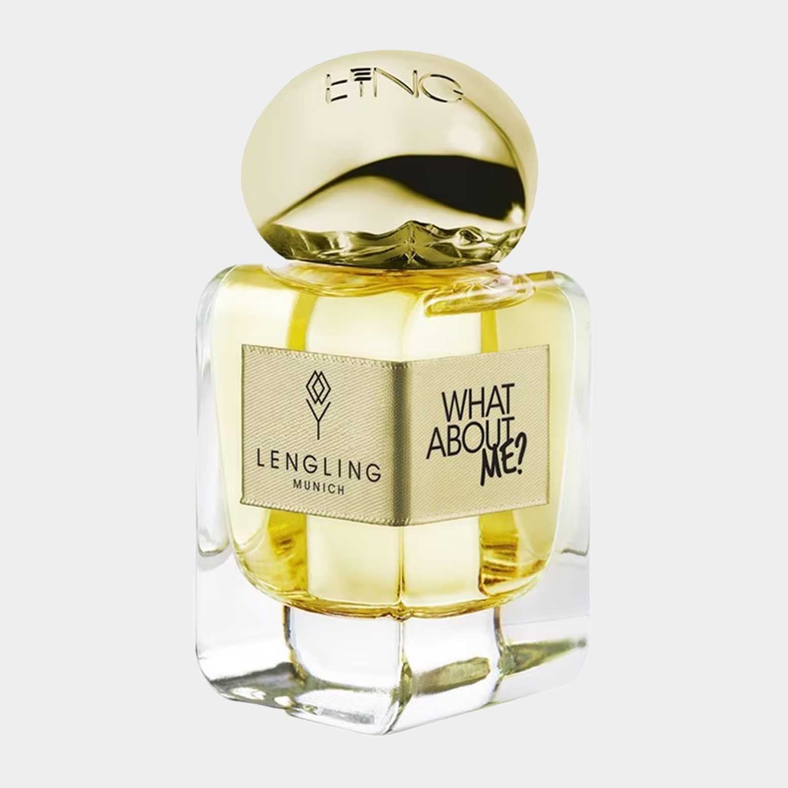 Lengling What About Me? Sample, een elegante geur in een glanzend glazen fles met een gouden dop, verpakt in verfijnde stijlen.