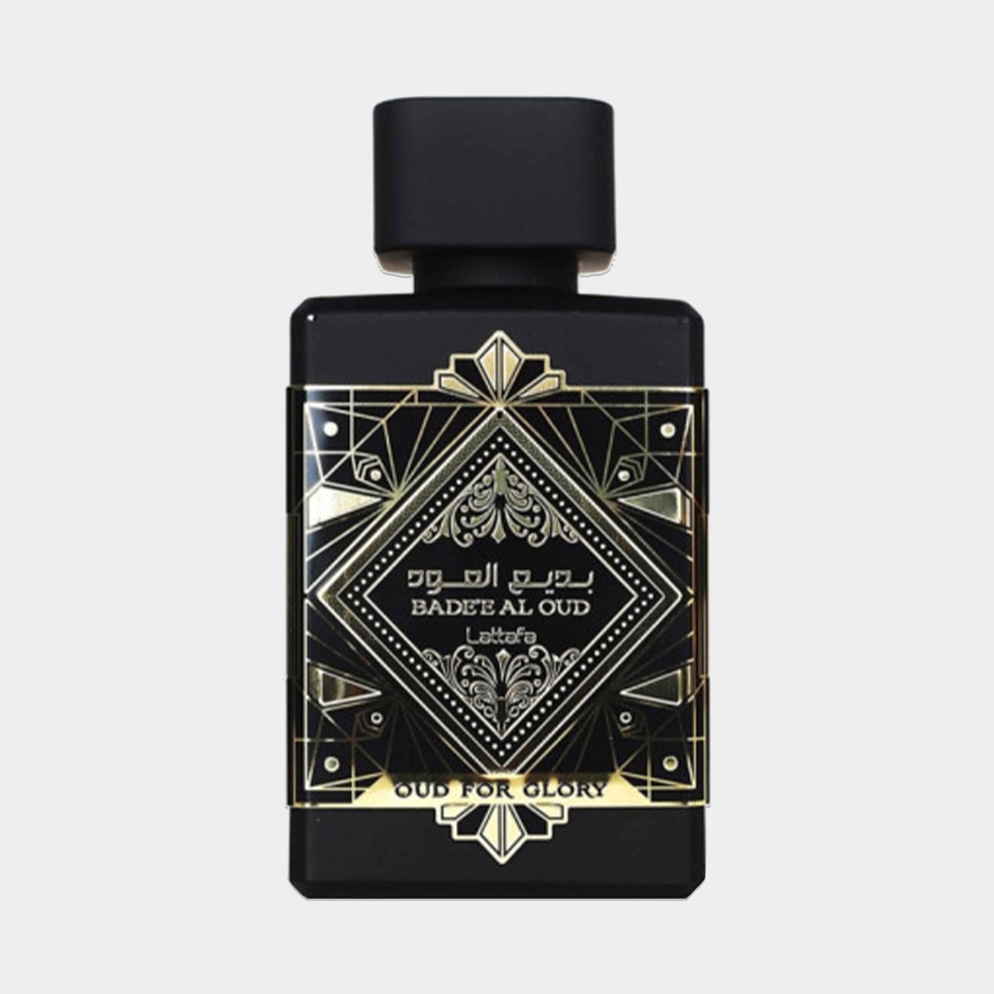 Lattafa Perfumes Oud for Glory, een elegante zwarte parfumfles met gouden en wijnrood accenten, perfect voor de liefhebber van unieke geurcombinaties.