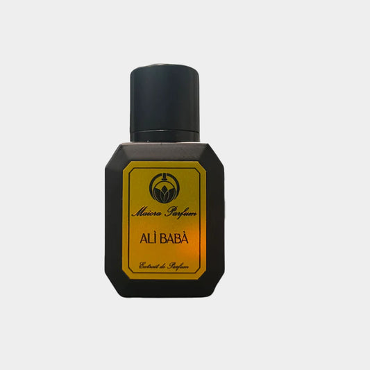 Maiora Alì Babà Sample, een elegante zwarte parfumflacon met een gouden label, perfect voor het ontdekken van de unieke geur.