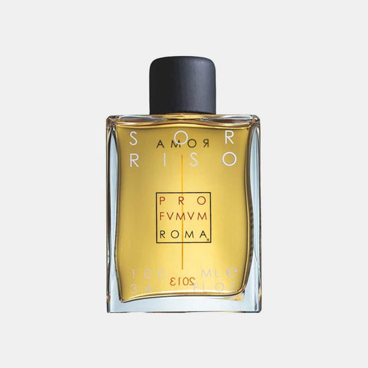 Profumum Roma Sorriso Sample, een elegante parfumfles met een gouden vloeistof en een zwart dopje, perfect voor een luxe geurervaring.