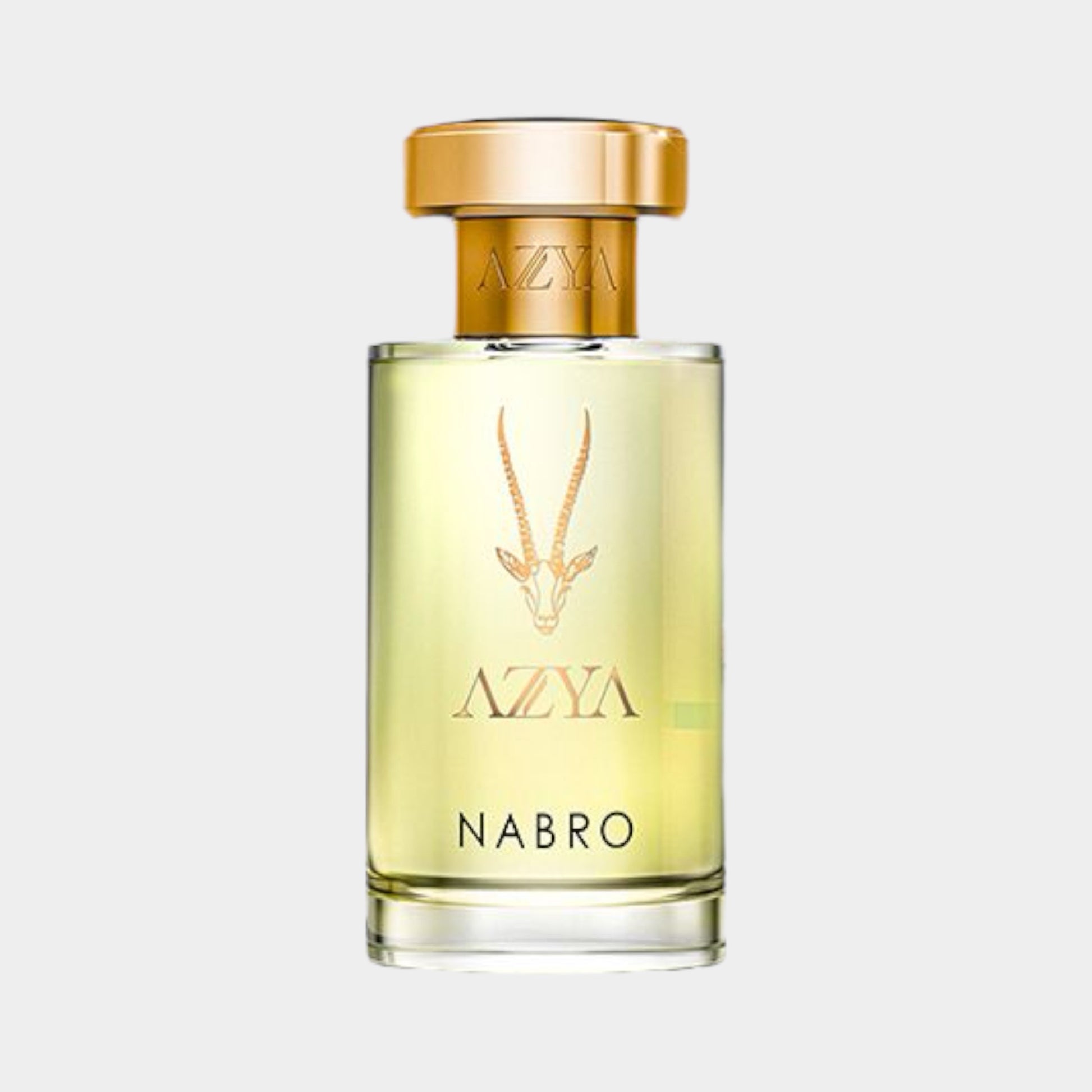 Een elegante full bottle van Azya Nabro parfum, met een gouden dop en een fraai etiket. De fles heeft een strakke, moderne uitstraling met heldere tinten.