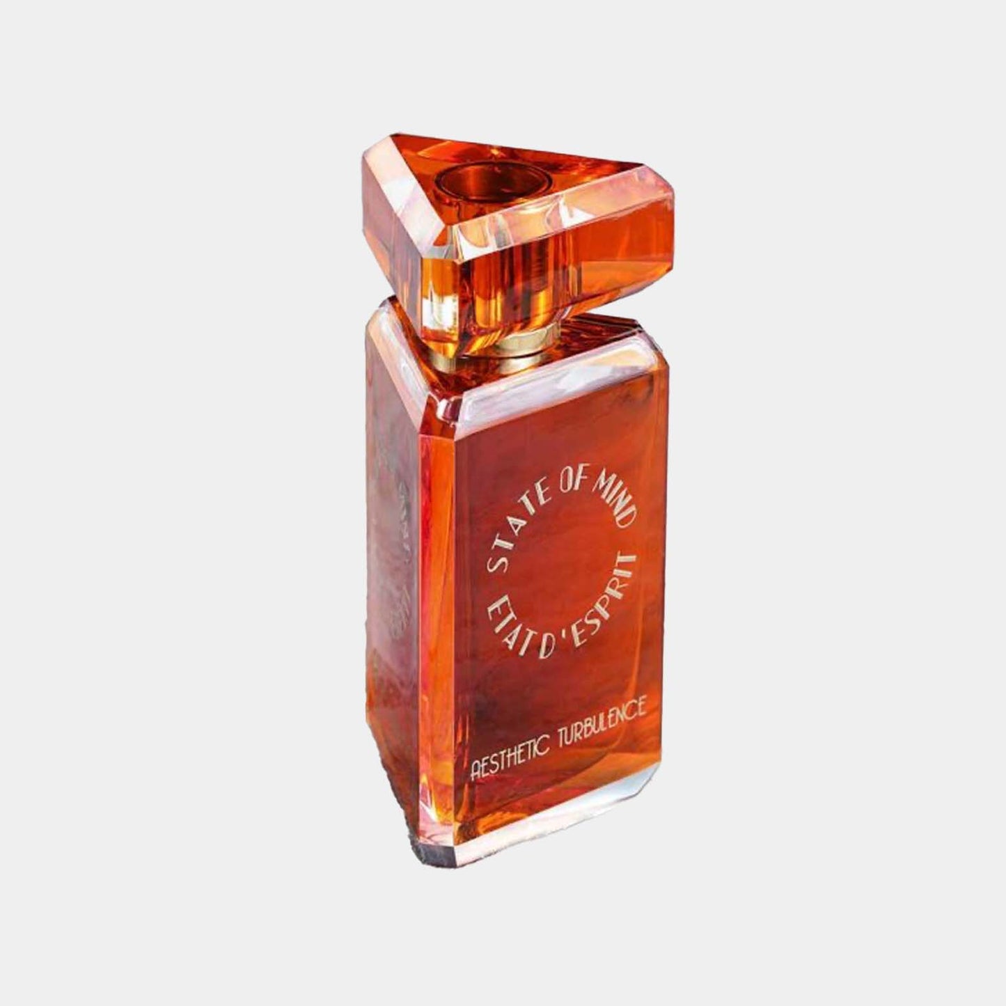 State of Mind Aesthetic Turbulence Sample, een elegante geurflacon met een opvallend geometrisch ontwerp en warme amberkleurige tinten.