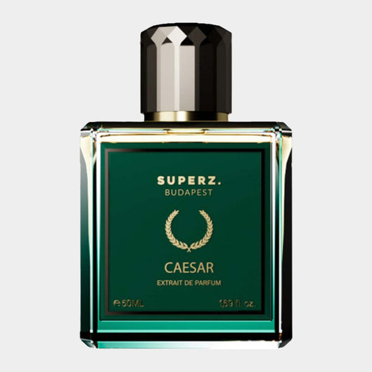 Superz Caesar Sample is een elegant parfum met een luxueuze groene verpakking en een zwarte dop, geleverd in een fles van 50 ml. Het ontwerp straalt verfijning en kwaliteit uit.