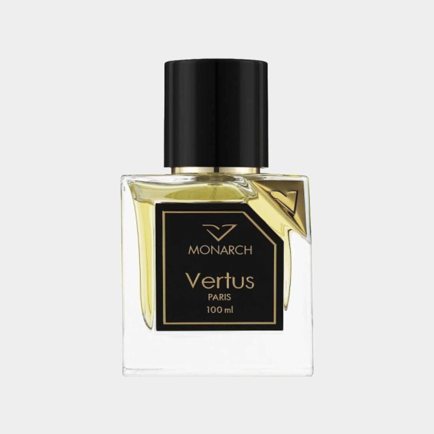 Vertus Monarch Sample - een elegante parfumfles van 100 ml met een zwarte dop en een stijlvolle label in goudkleur.