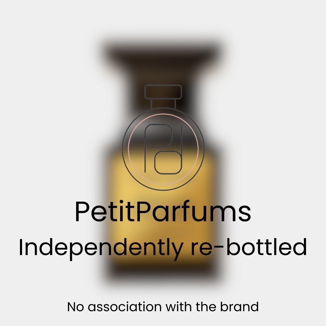 Venetian Bergamot Sample in een elegant, opnieuw gebotteld parfumflesje met een gouden vloeistof, gepresenteerd door PetitParfums.