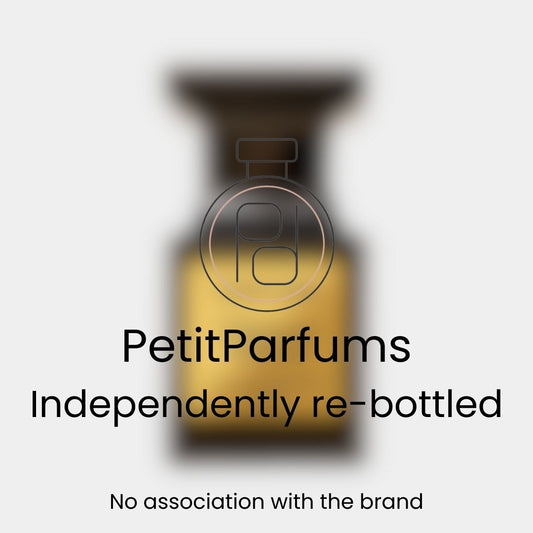 Tobacco Vanille Sample in een elegant miniatuur flesje, zorgvuldig herschapen door PetitParfums. Perfect voor liefhebbers van warme en complexe geuren.