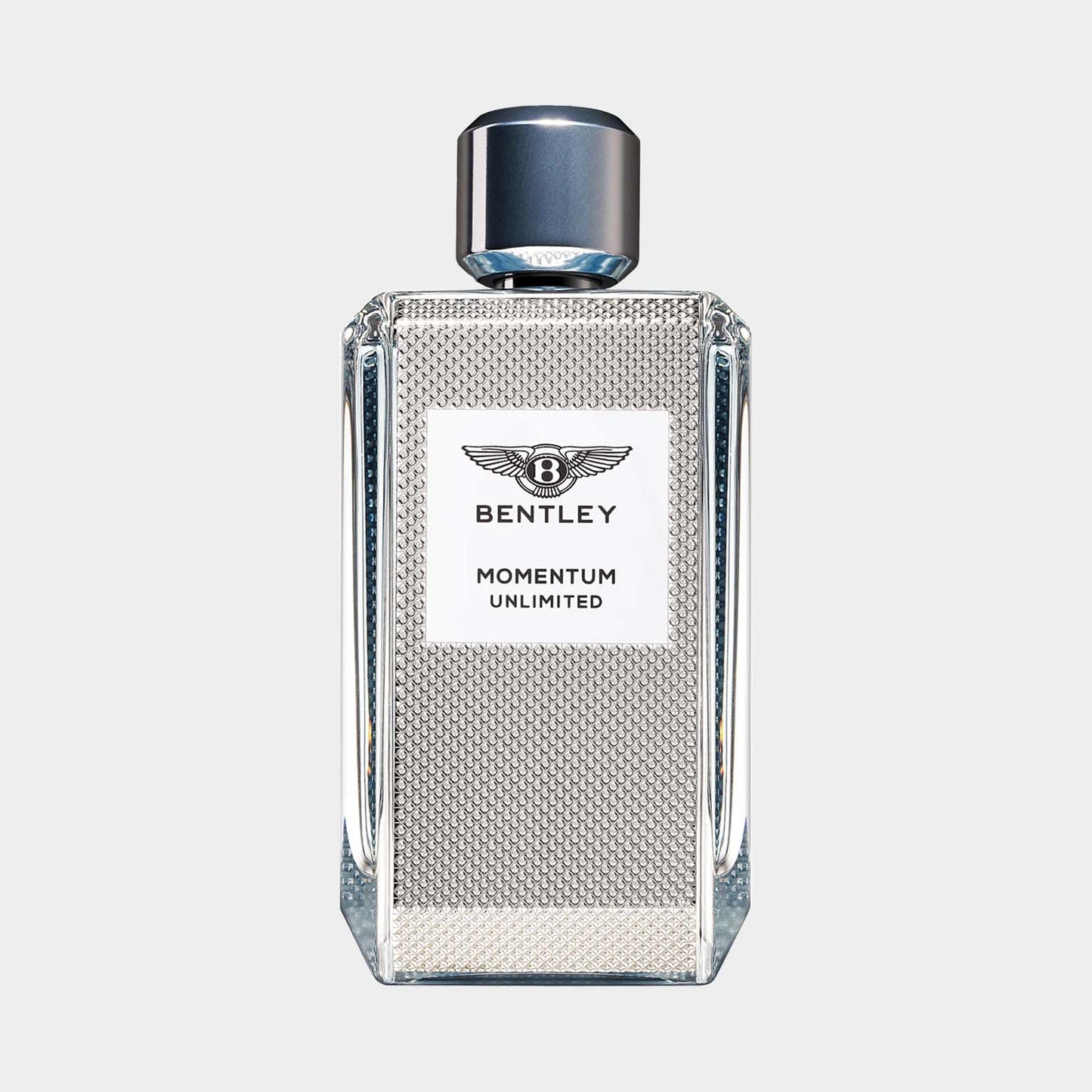 Sample van Bentley Momentum Unlimited, een luxe geur in een elegant, vierkant glasfles met een opvallende zilveren textuur en een chique dop.