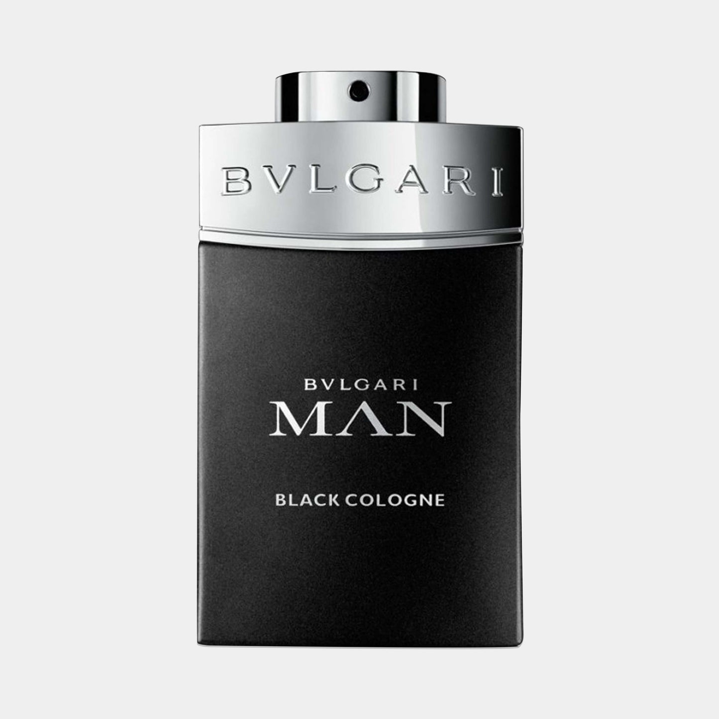 Bvlgari Man In Black sample, een elegante flacon met een stijlvolle zwart-zilveren afwerking, vertegenwoordigt een verfijnde geur voor mannen.