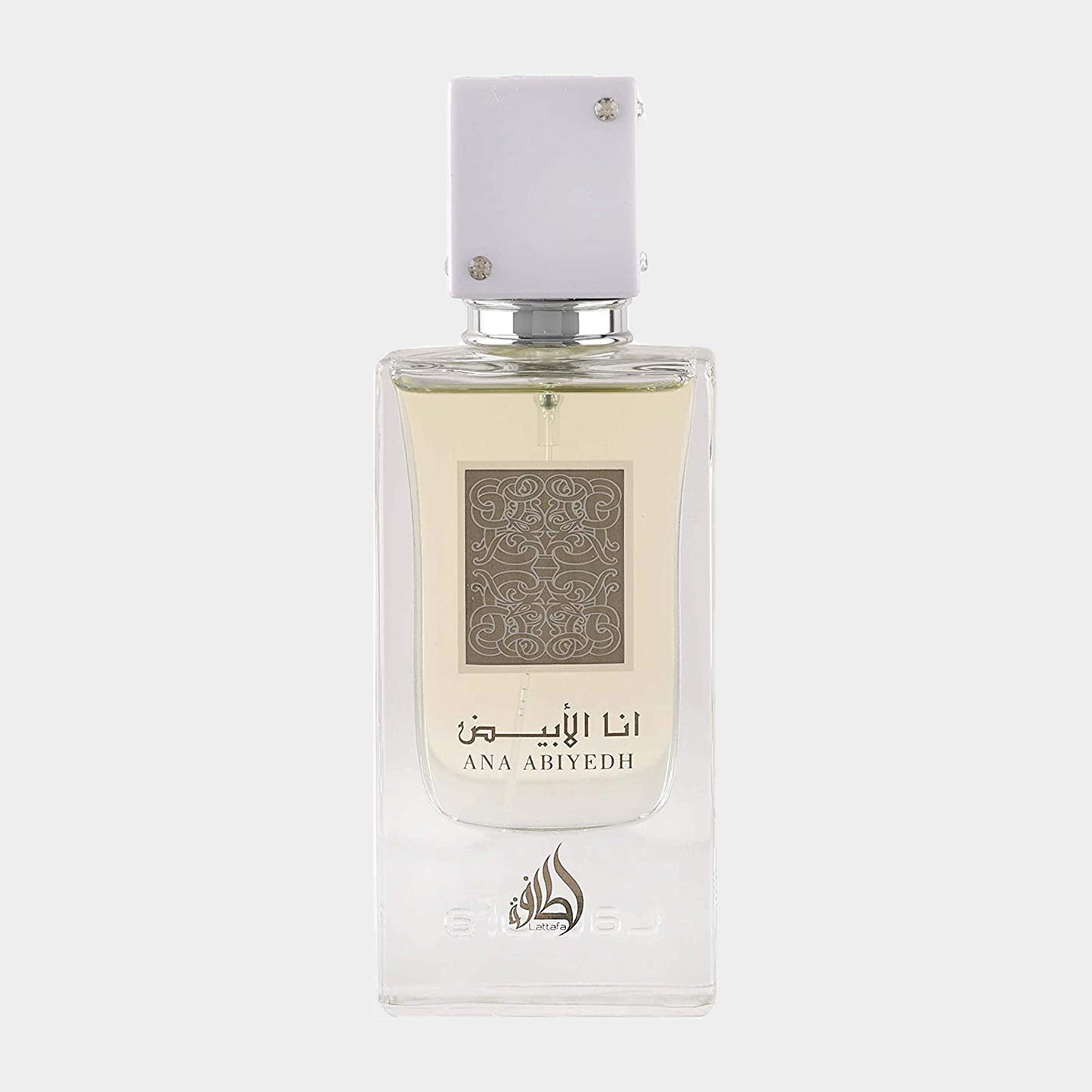 Een transparante parfumfles van Lattafa Perfumes met de naam Ana Abiyedh, gekenmerkt door een elegante ontwerp en een lichte geur.