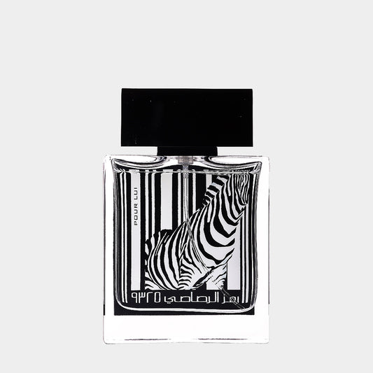 Rasasi Rumz Al Rasasi 9325 Zebra Pour lui sample, een geur in een elegant glasflacon met een opvallende zebra-illustratie op een gestreepte achtergrond.