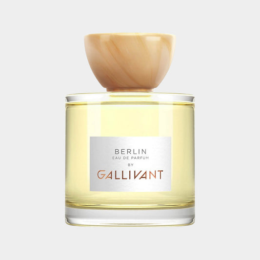Gallivant Berlin Full bottle, een stijlvolle parfumfles met een lichte geur en een elegante dop, perfect voor dagelijks gebruik.