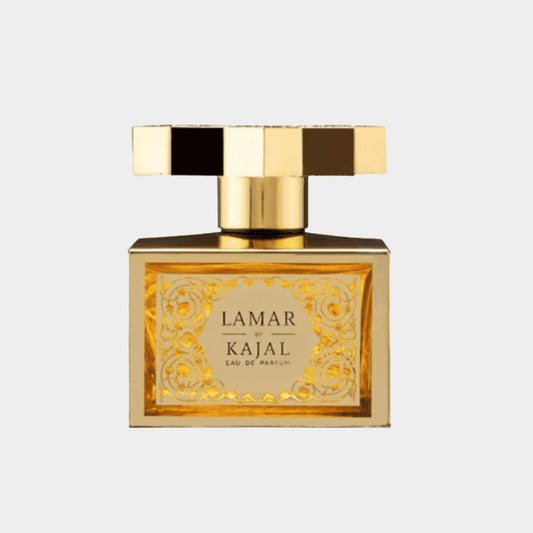 Kajal Lamar parfumfles met een luxe gouden ontwerp, gevuld met elegant parfum. De fles heeft een prachtige, gedetailleerde label en een stijlvolle dop.