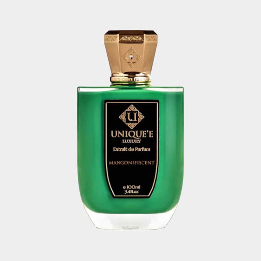 Een volle fles van Uniquee Luxury Mangonifiscent Extrait de Parfum, gekenmerkt door een elegante groene kleur en een gouden dop. De luxe verpakking weerspiegelt de verfijnde geur binnenin.