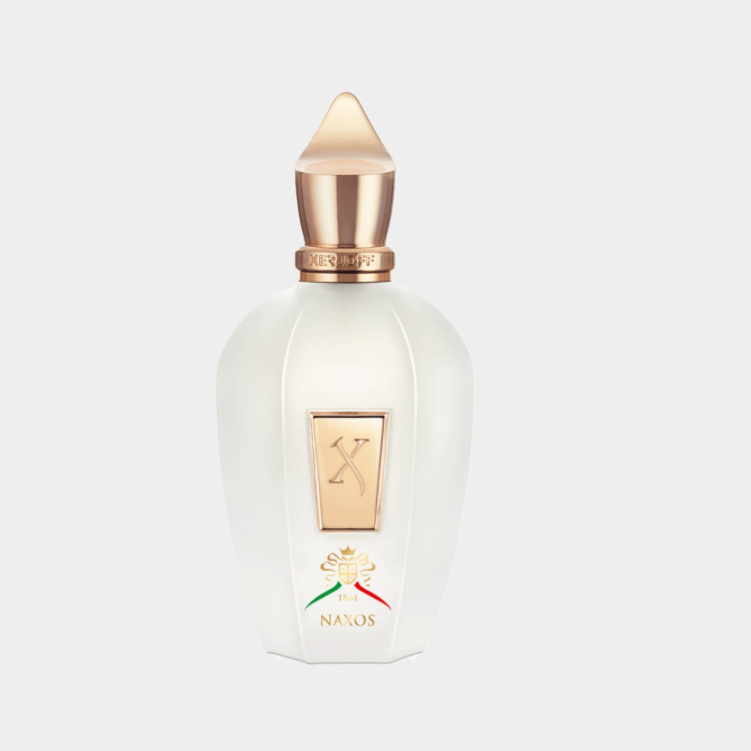 Alt-tag in Dutch: Xerjoff XJ 1861 Naxos vol fles, kenmerkend door de elegante witte flacon met gouden details en het logo van Xerjoff.